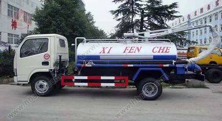 東風(fēng)小金霸吸糞車(chē) 可上藍(lán)牌 2噸小型吸糞